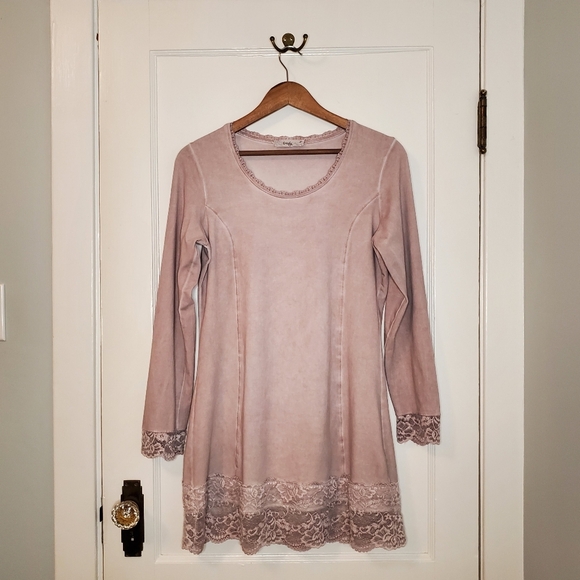 Tredy Lace Trimmed Tunic – European Size 38 – Powder Pink - Picture 1 of 6